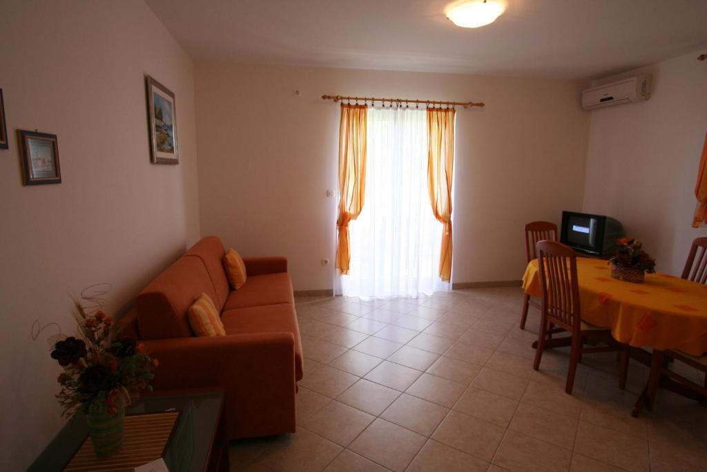 Apartments Bogovic Malinska Ruang foto